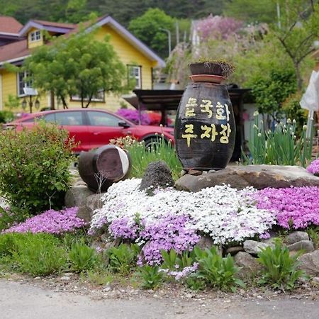 Inje Deulgukwa Pension Kültér fotó